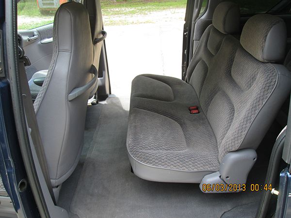 2000 Dodge Grand Caravan SE