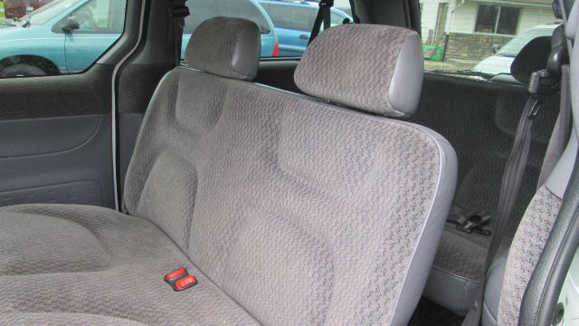 2000 Dodge Grand Caravan SE