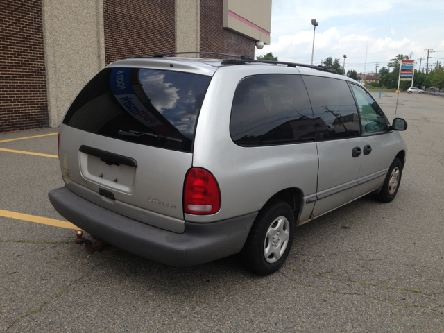 2000 Dodge Grand Caravan Base