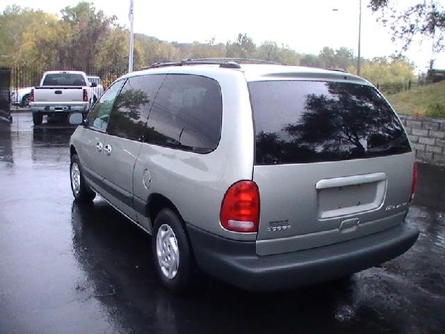 2000 Dodge Grand Caravan SE