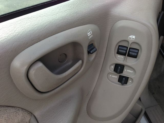 2001 Dodge Grand Caravan LW2