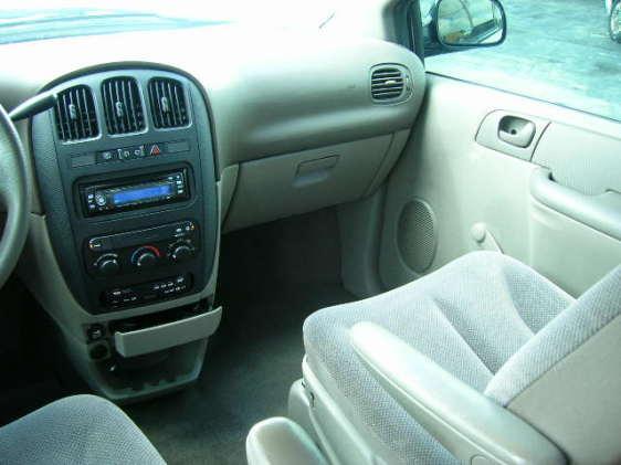2003 Dodge Grand Caravan SE