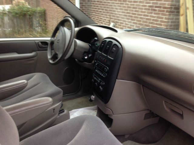 2003 Dodge Grand Caravan SE