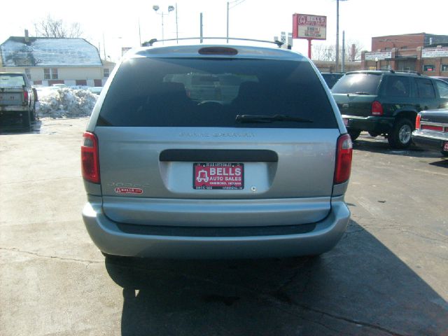 2004 Dodge Grand Caravan SE