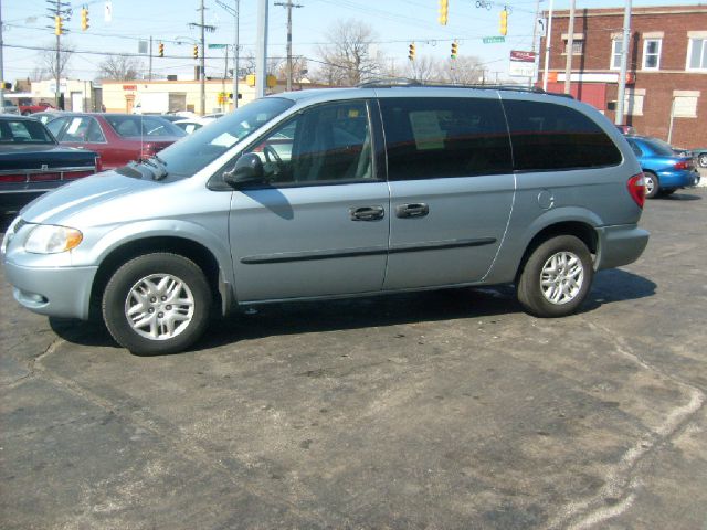 2004 Dodge Grand Caravan SE