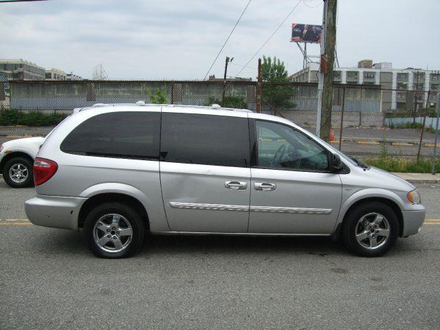 2004 Dodge Grand Caravan Crewcab 4X4 Kingranch
