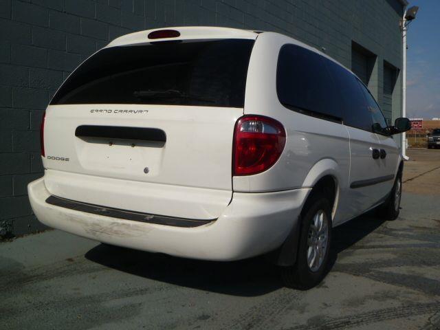 2004 Dodge Grand Caravan SE