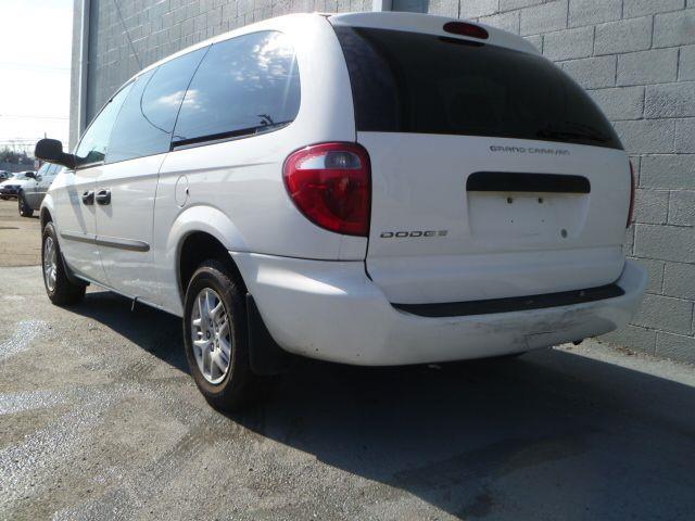 2004 Dodge Grand Caravan SE
