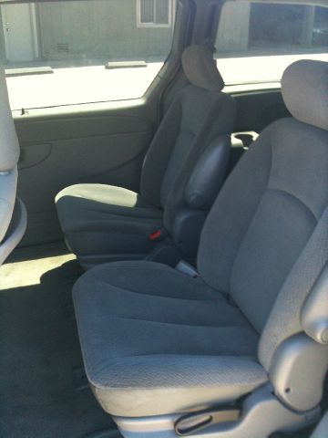 2004 Dodge Grand Caravan SE