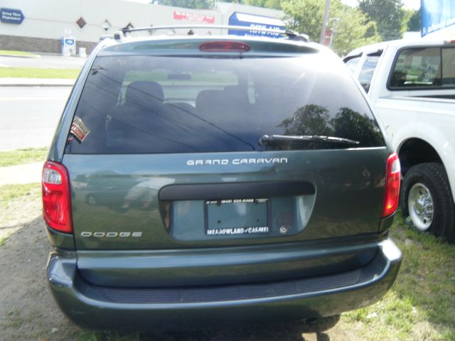 2004 Dodge Grand Caravan SE