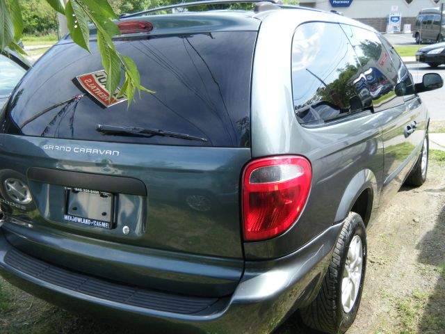 2004 Dodge Grand Caravan SE