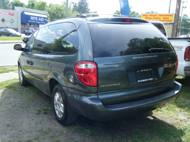 2004 Dodge Grand Caravan SE