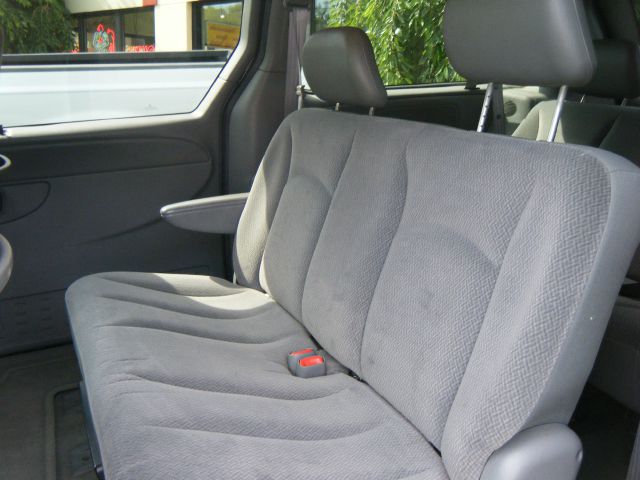 2004 Dodge Grand Caravan SE