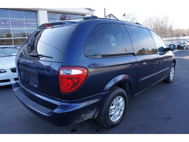 2004 Dodge Grand Caravan SE