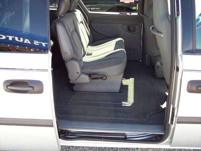 2004 Dodge Grand Caravan SE