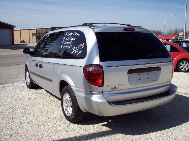 2004 Dodge Grand Caravan SE