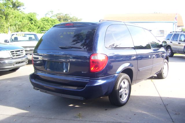 2005 Dodge Grand Caravan S