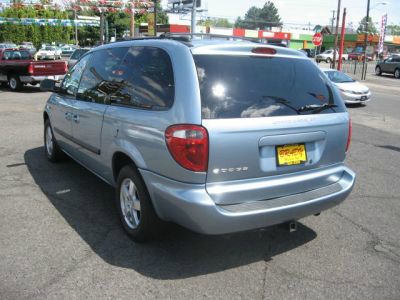 2005 Dodge Grand Caravan SE