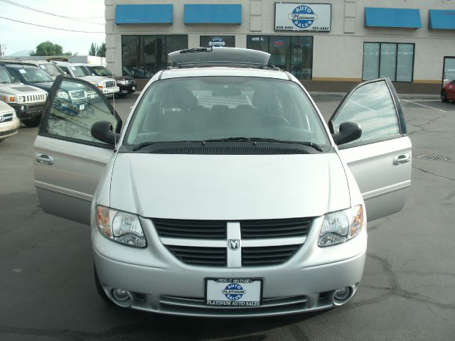 2005 Dodge Grand Caravan S
