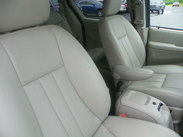 2005 Dodge Grand Caravan S