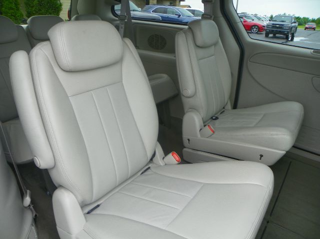 2005 Dodge Grand Caravan S