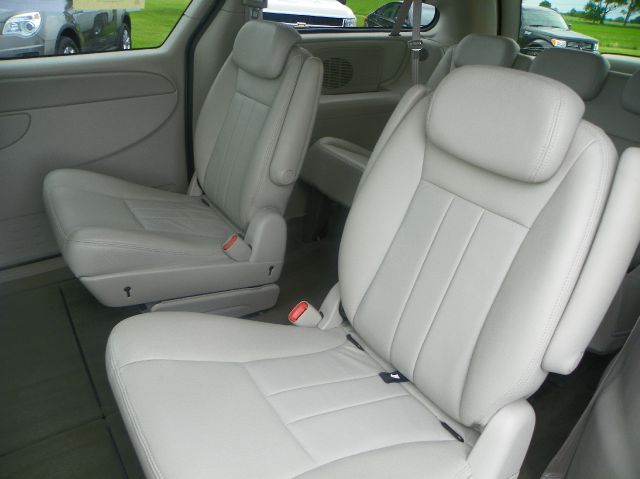 2005 Dodge Grand Caravan S