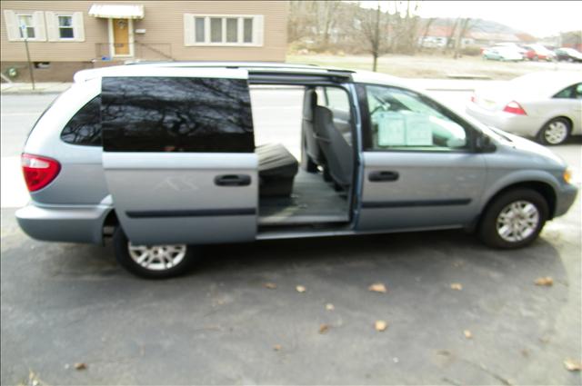 2005 Dodge Grand Caravan SE
