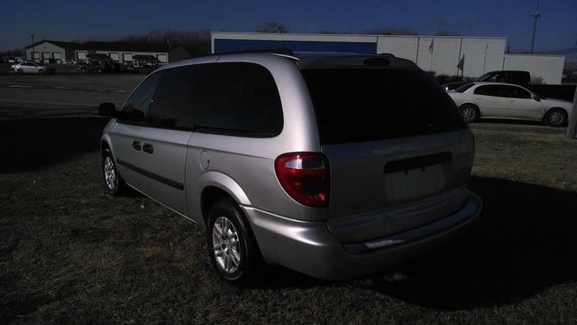 2005 Dodge Grand Caravan 2