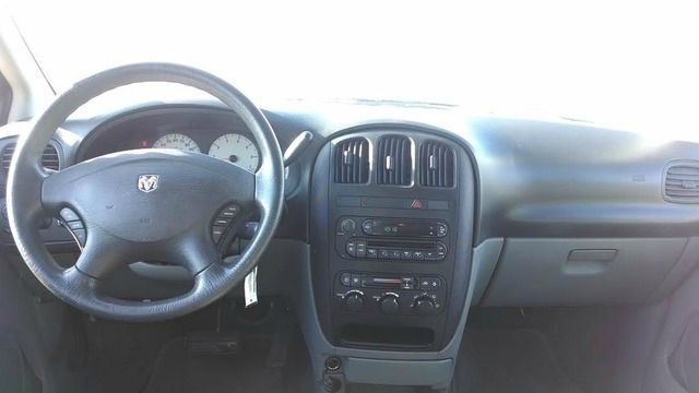 2005 Dodge Grand Caravan 2