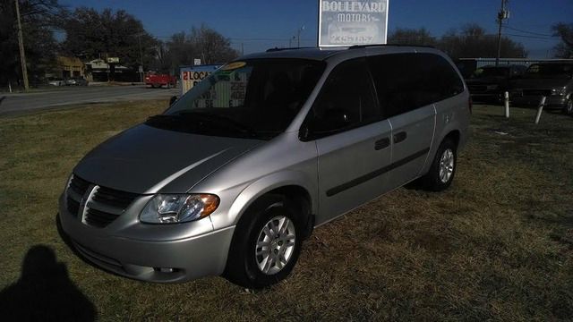 2005 Dodge Grand Caravan 2