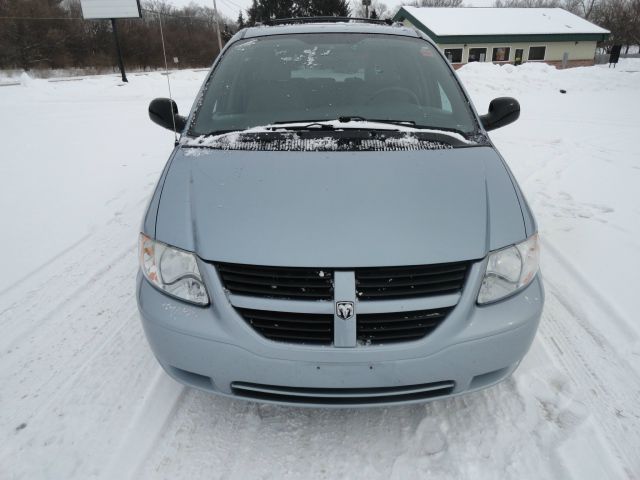 2005 Dodge Grand Caravan SE