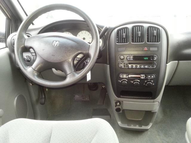 2005 Dodge Grand Caravan SE