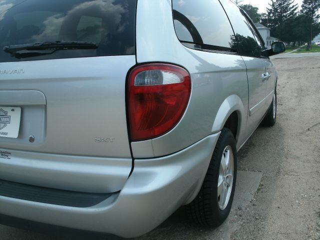 2005 Dodge Grand Caravan S