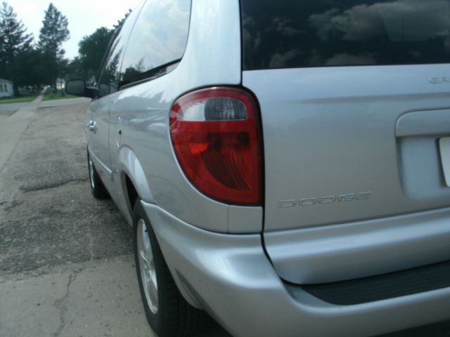 2005 Dodge Grand Caravan S