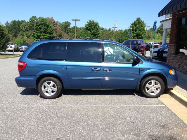 2005 Dodge Grand Caravan S