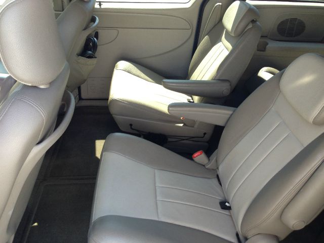 2005 Dodge Grand Caravan S