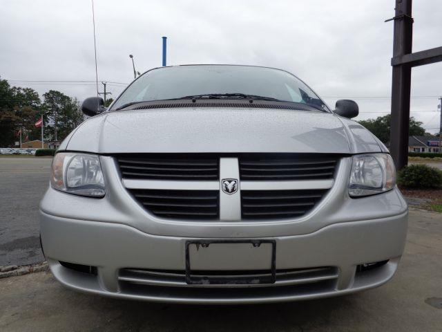 2005 Dodge Grand Caravan SE