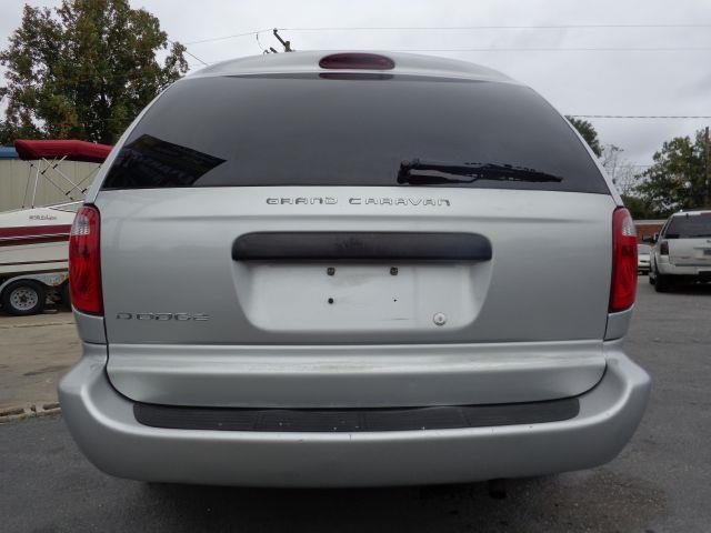 2005 Dodge Grand Caravan SE