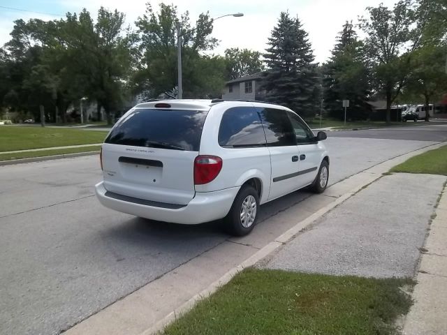 2005 Dodge Grand Caravan SE