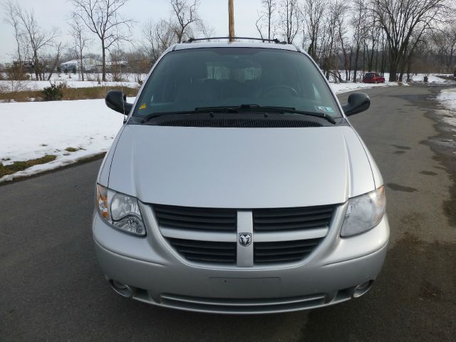 2005 Dodge Grand Caravan S