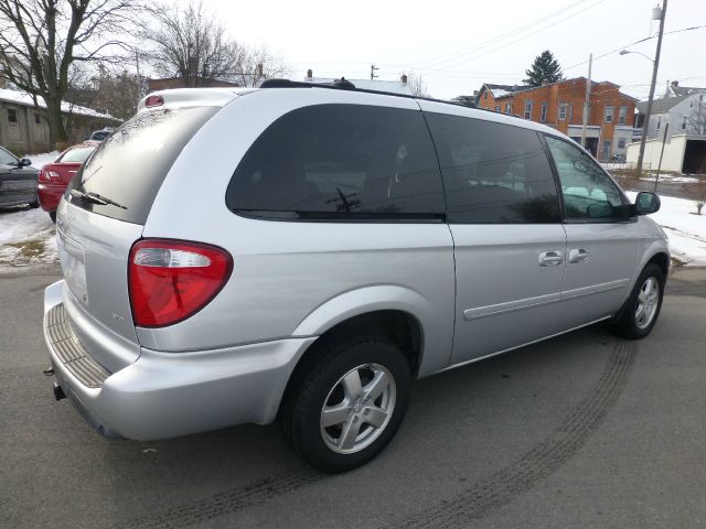 2005 Dodge Grand Caravan S