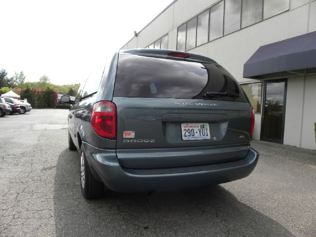 2005 Dodge Grand Caravan SE