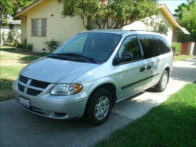 2005 Dodge Grand Caravan SE