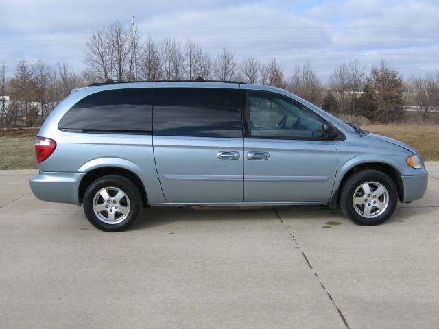 2005 Dodge Grand Caravan S