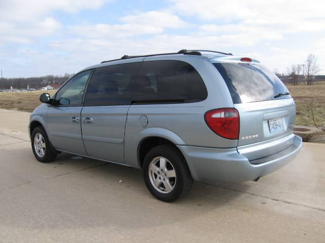 2005 Dodge Grand Caravan S