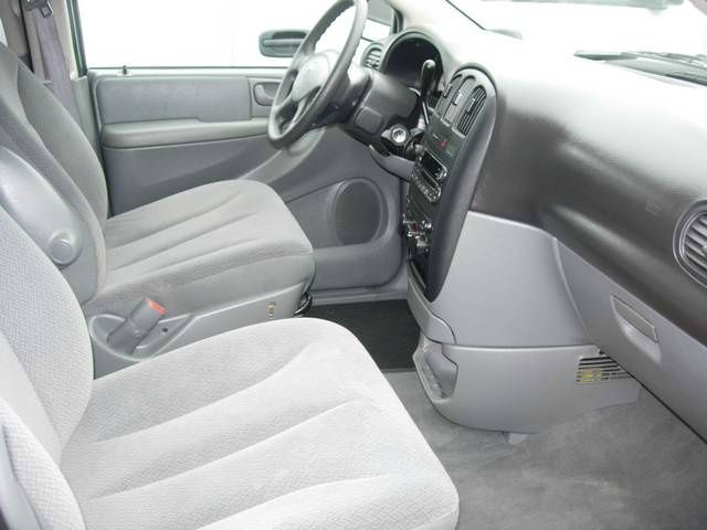 2005 Dodge Grand Caravan SE