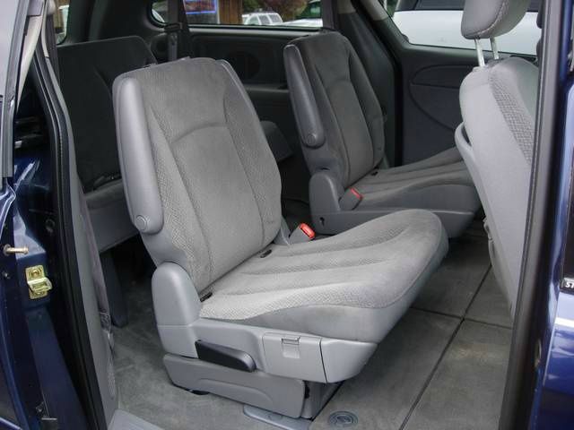 2005 Dodge Grand Caravan SE