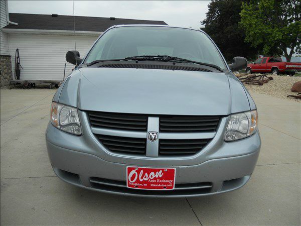 2005 Dodge Grand Caravan SE