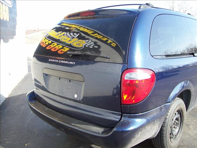2005 Dodge Grand Caravan SE