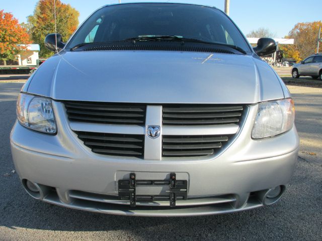 2005 Dodge Grand Caravan S